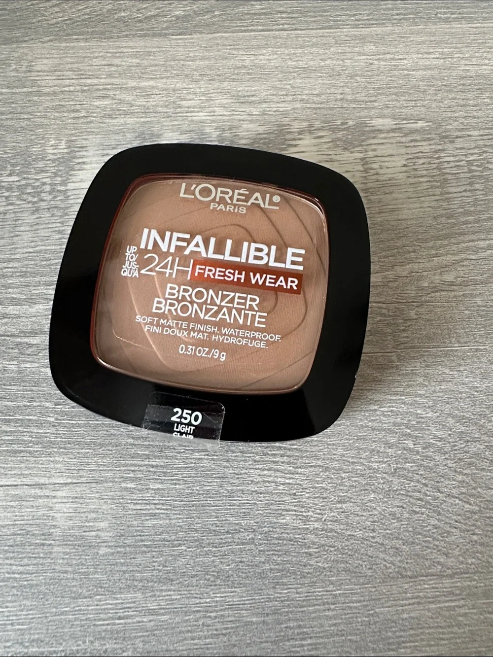 L'Oreal Infallible Fresh Wear Bronzer - Light 250 Tan